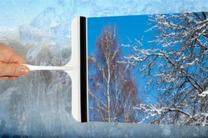 Frosen window getting clear with Squeegy